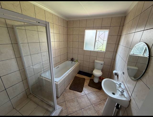 4 BEDROOM HOUSE FOR SALE IN SONNEVELD
